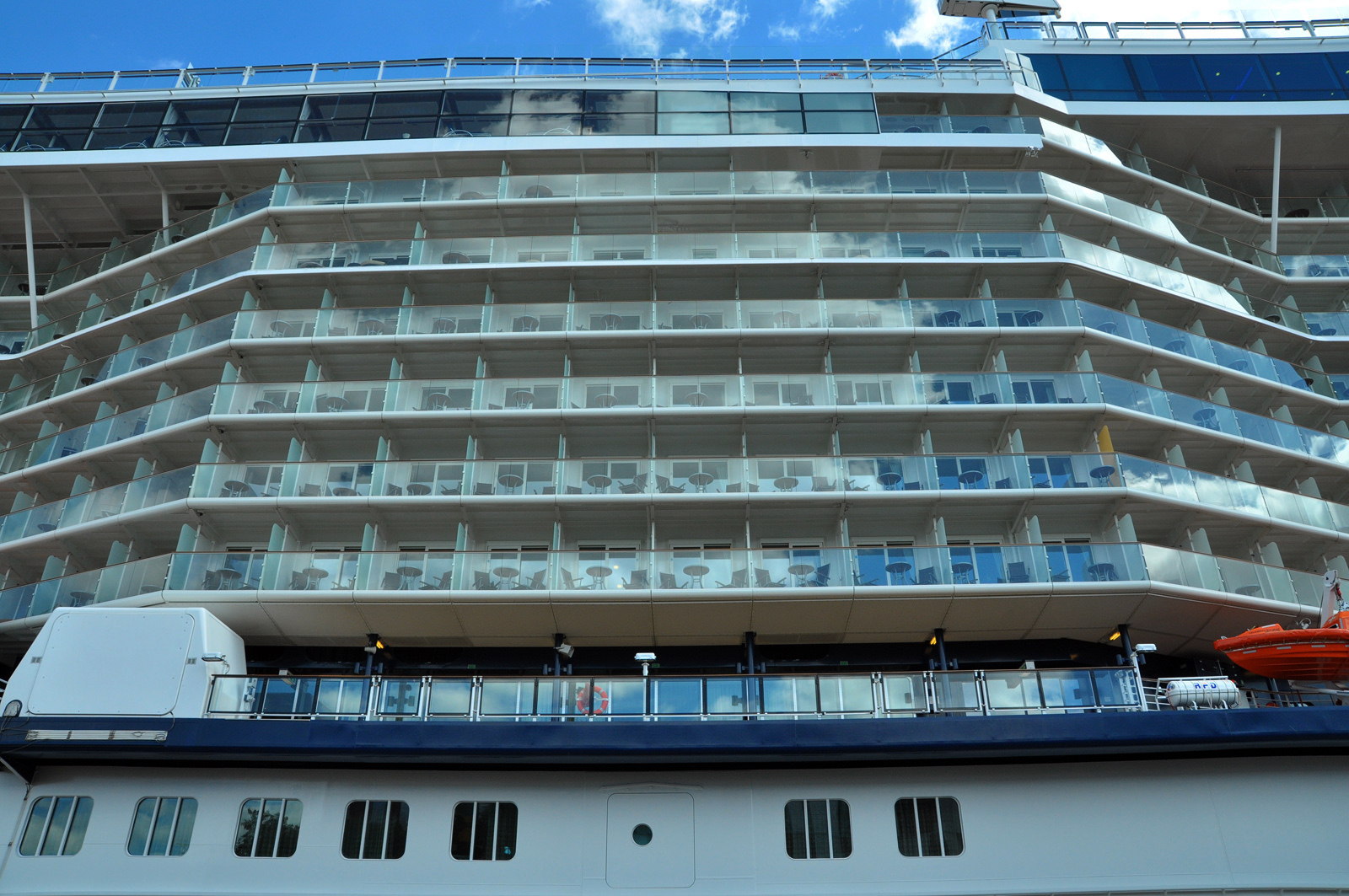 celebrity-eclipse21