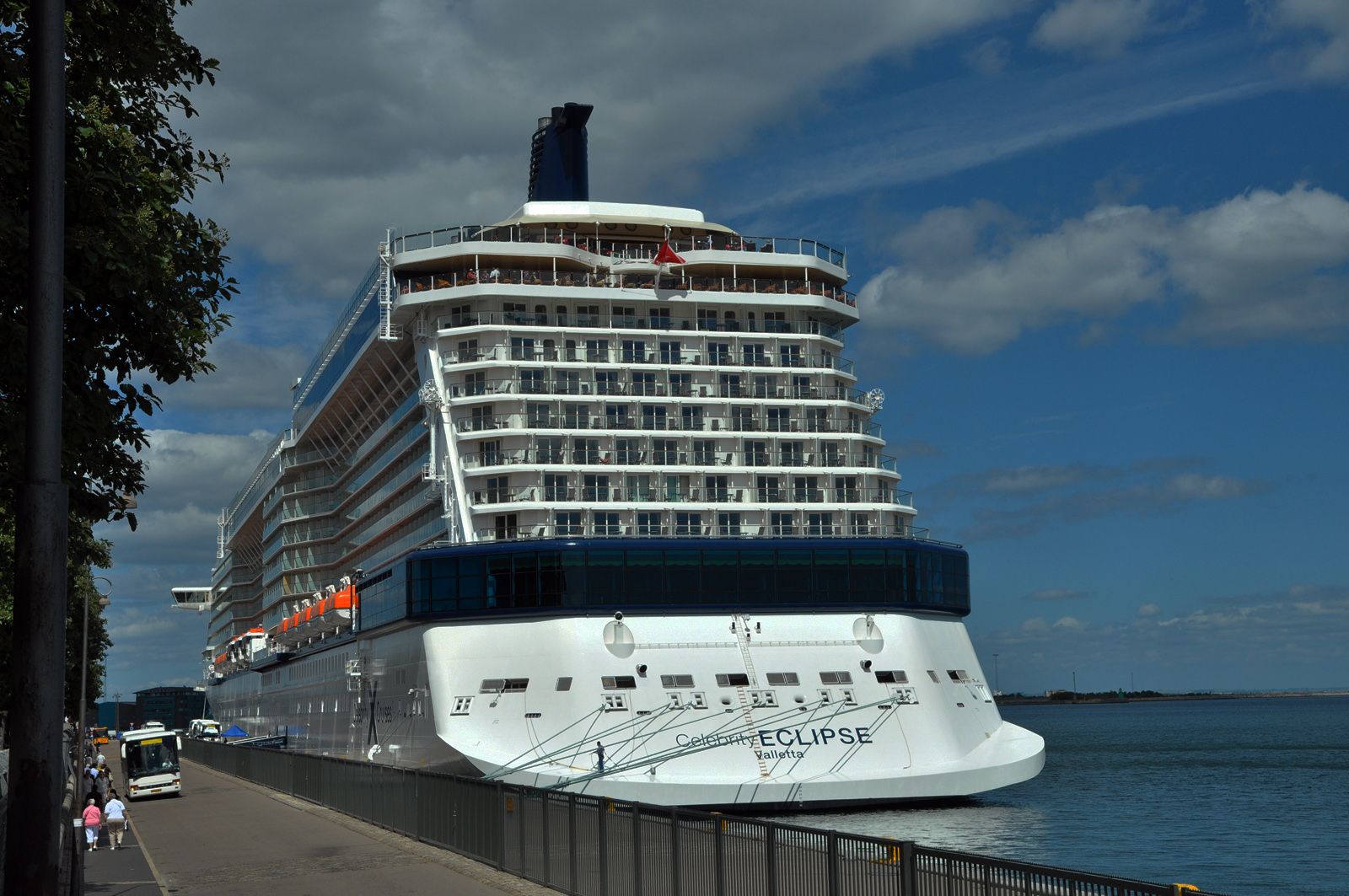 celebrity-eclipse24