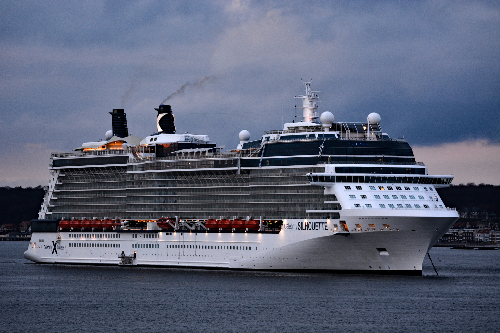 celebrity-silhouette-helsingborg21
