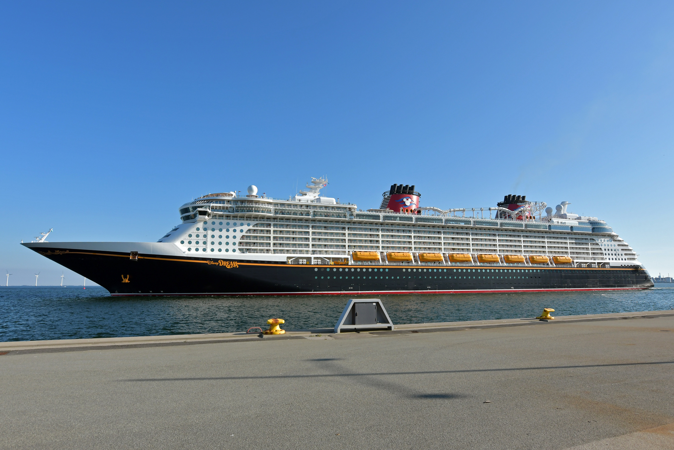 disney-dream21