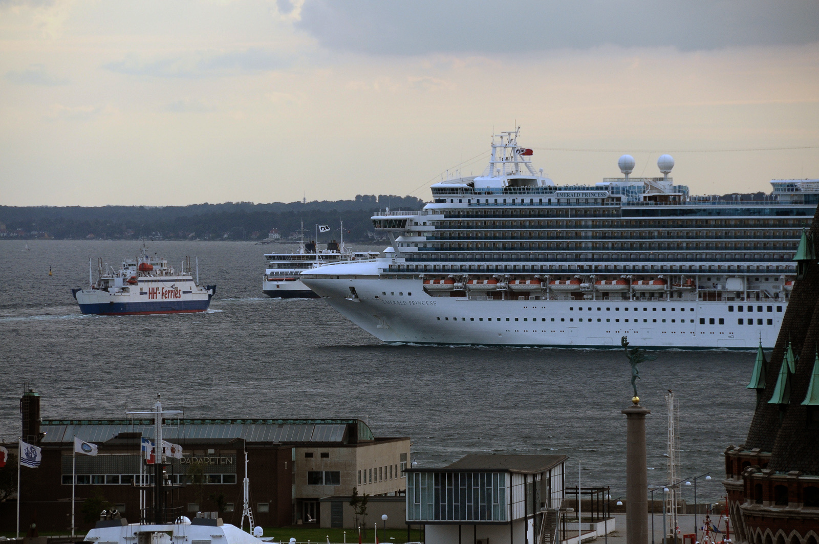 emerald-princess30
