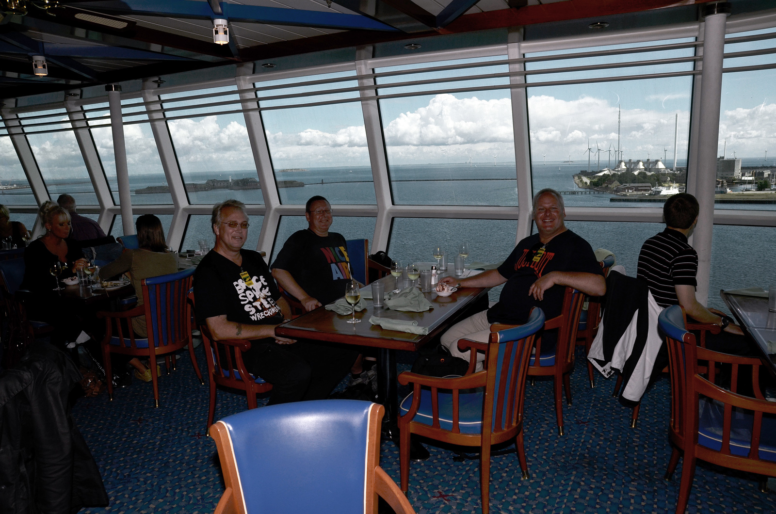 jewel-of-the-seas-interior100