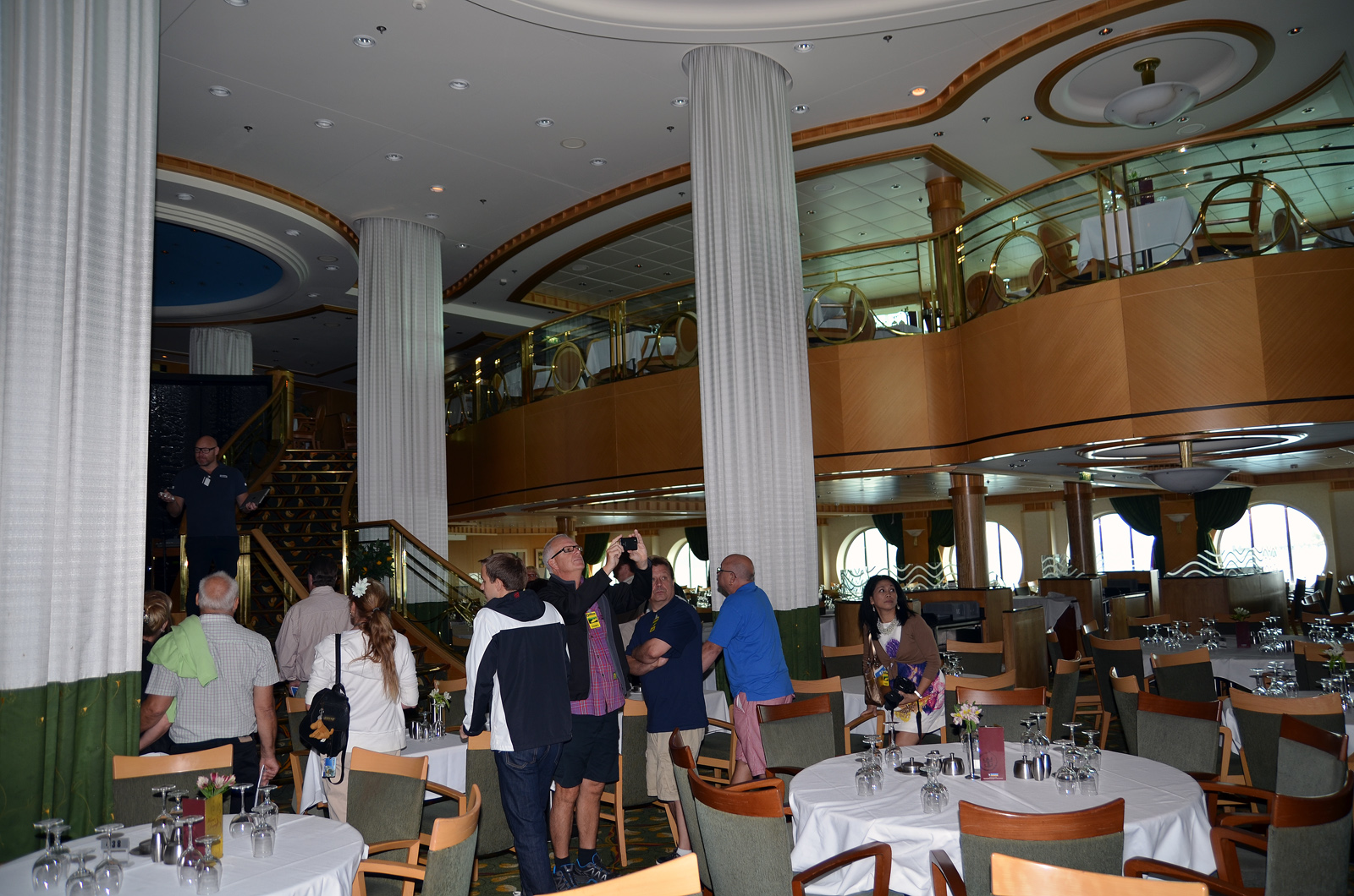 jewel-of-the-seas-interior17