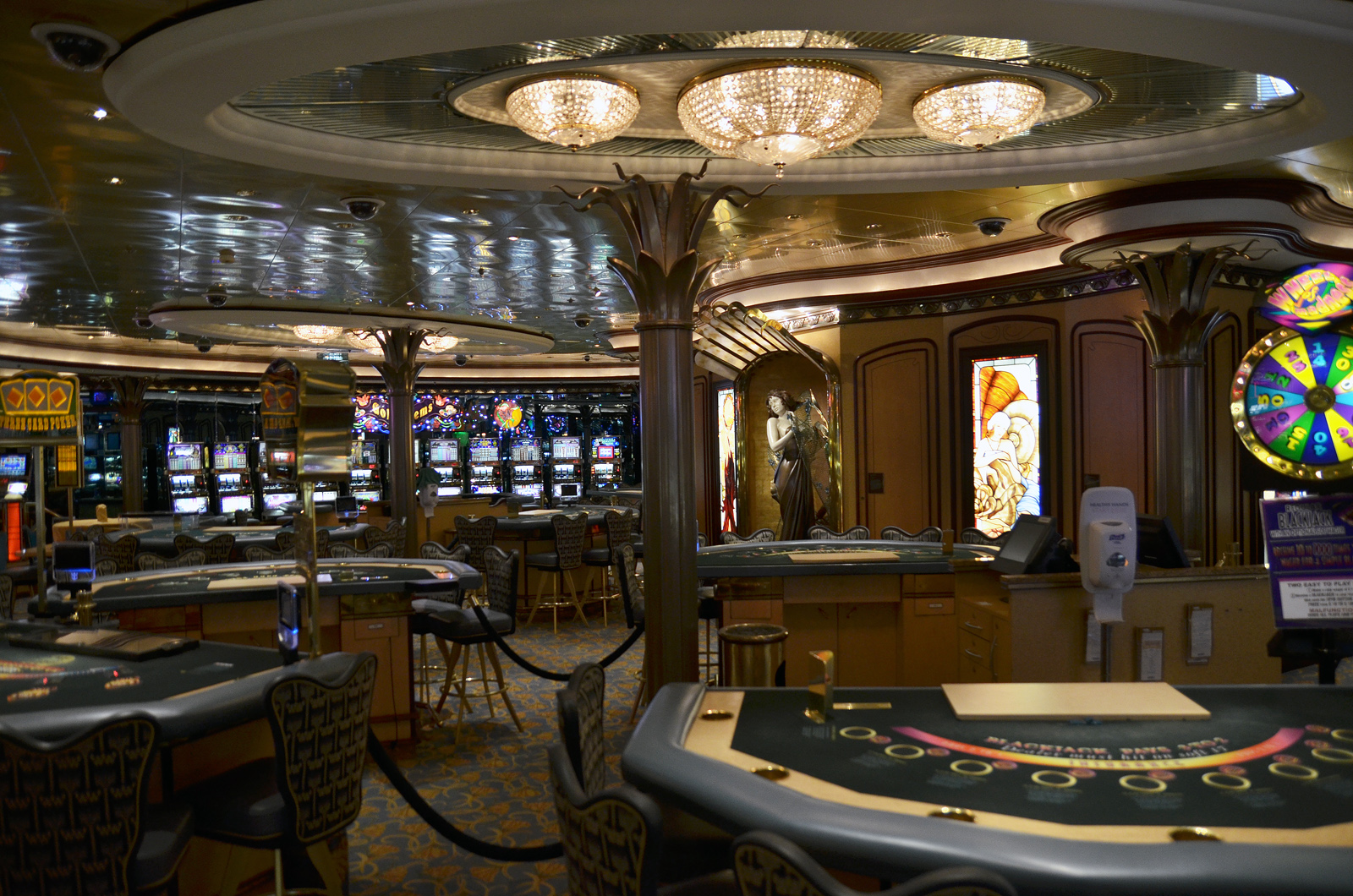 jewel-of-the-seas-interior30