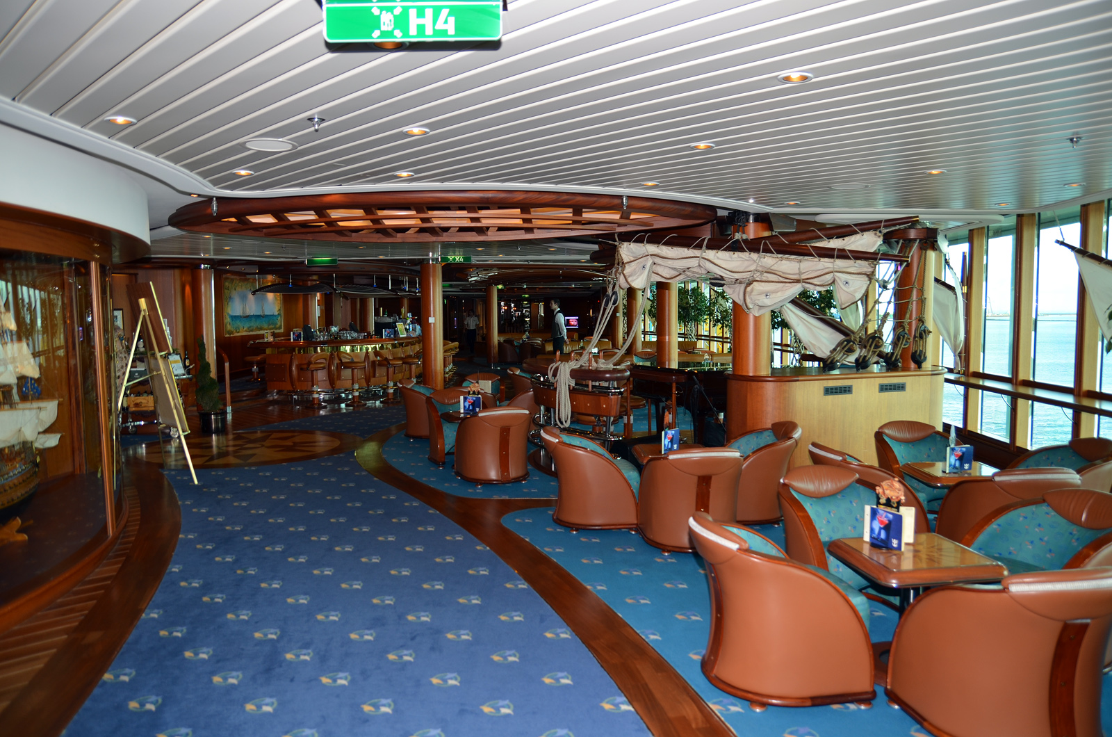 jewel-of-the-seas-interior42