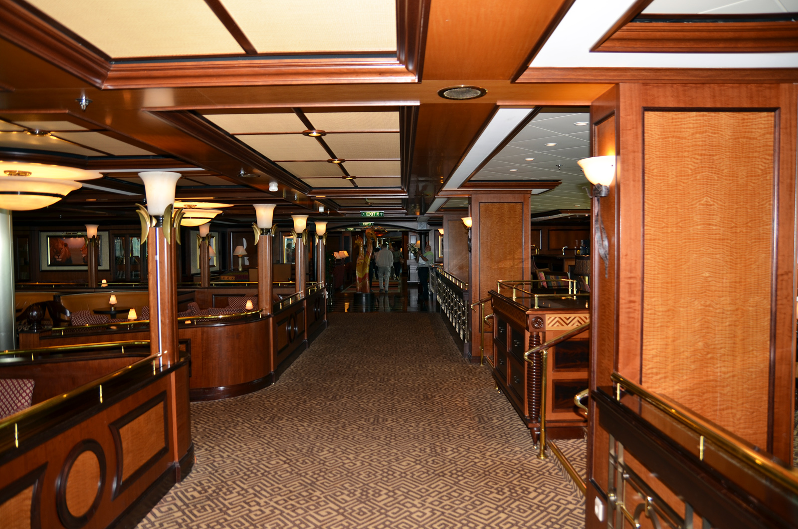 jewel-of-the-seas-interior49