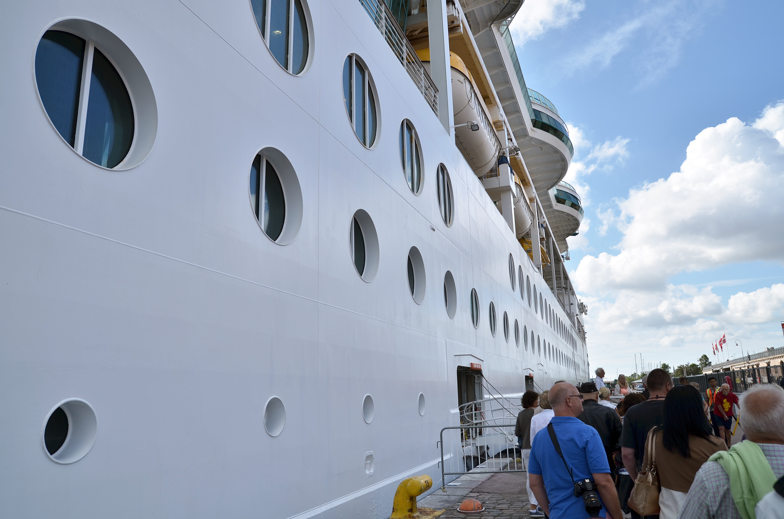jewel-of-the-seas-interior7