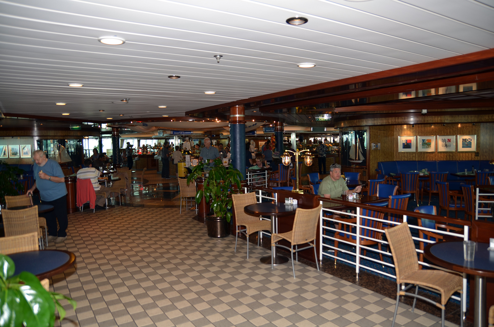jewel-of-the-seas-interior88