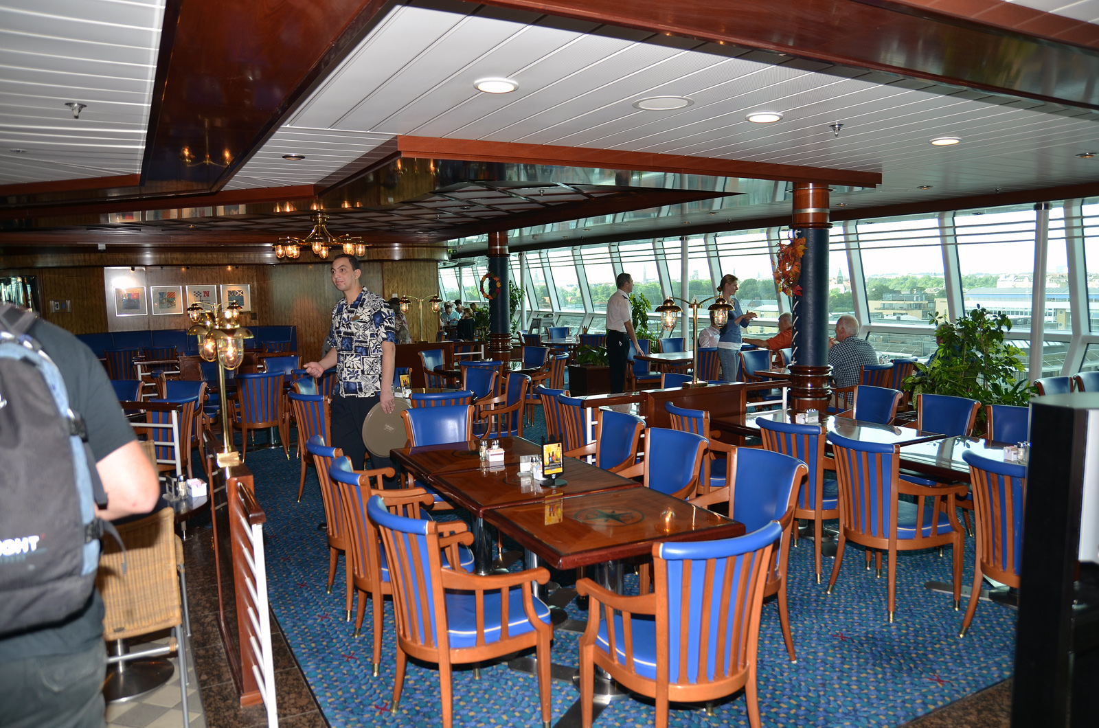 jewel-of-the-seas-interior90