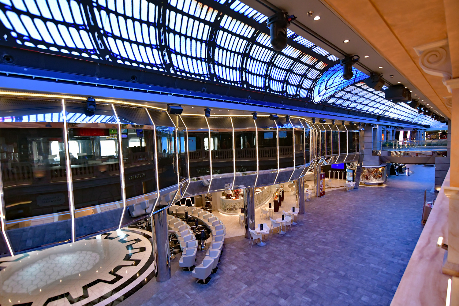 msc-merviglia-ombord5