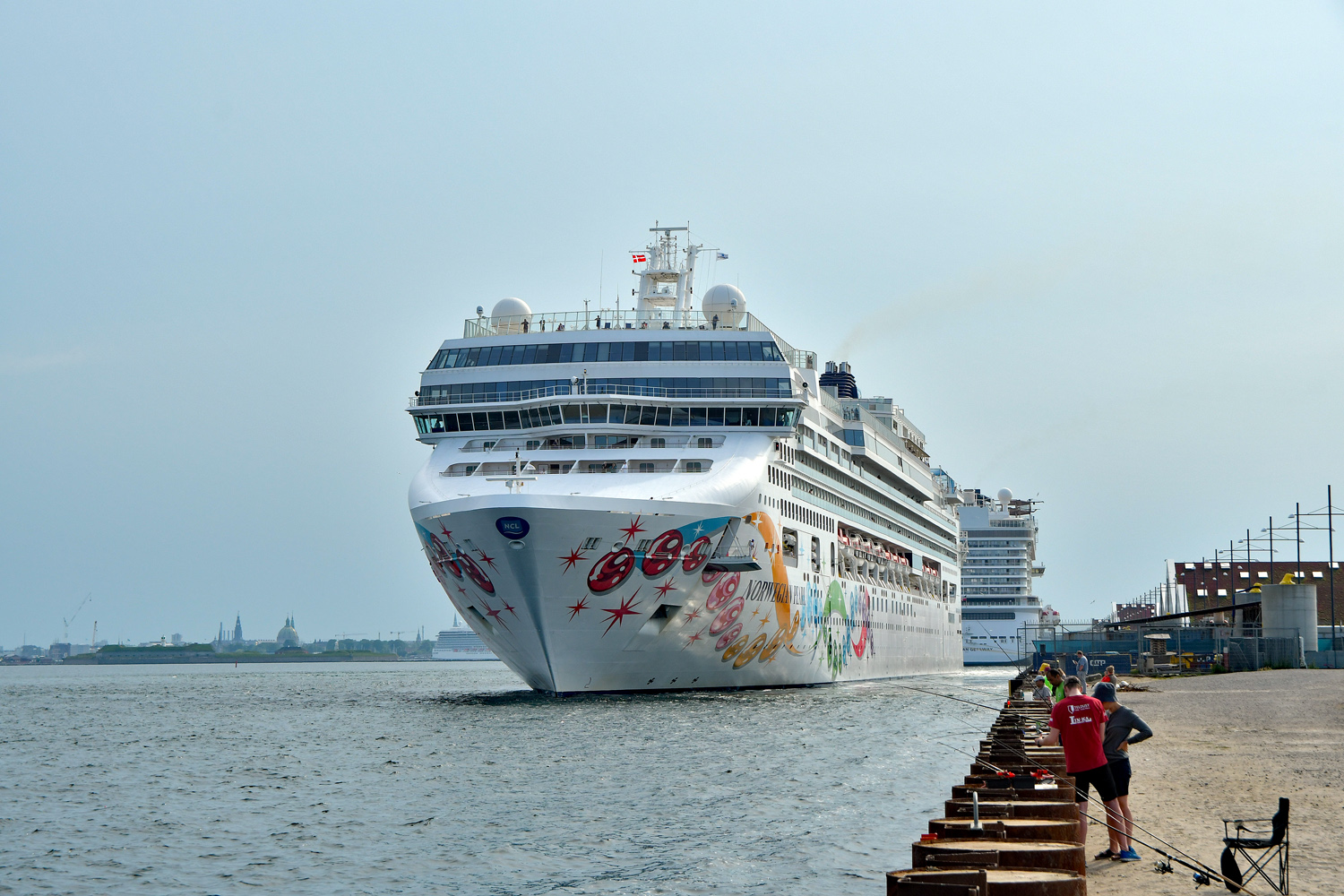 norwegian-pearl5