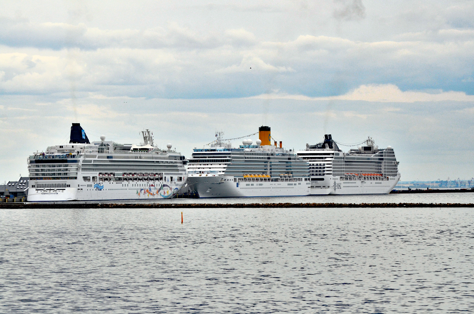 norwegian-star17