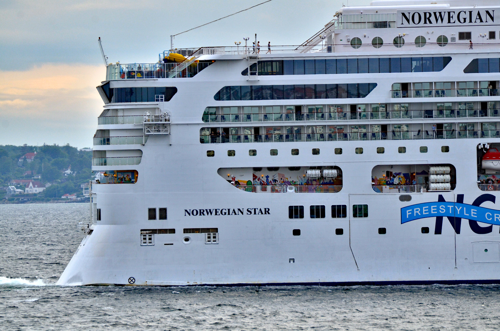norwegian-star24