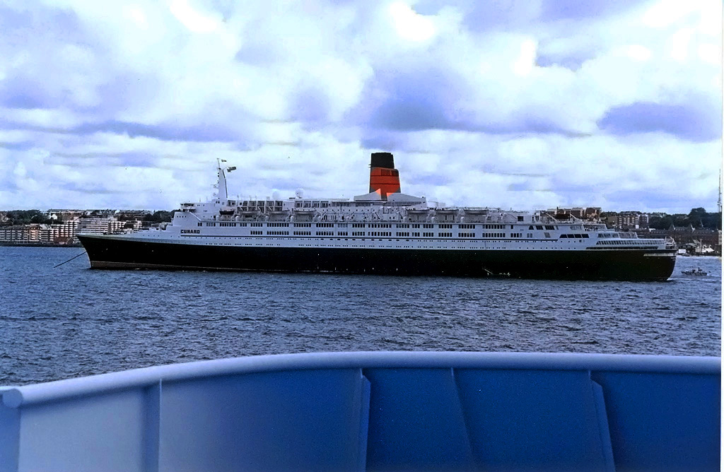 QE2 HBG 1999 3