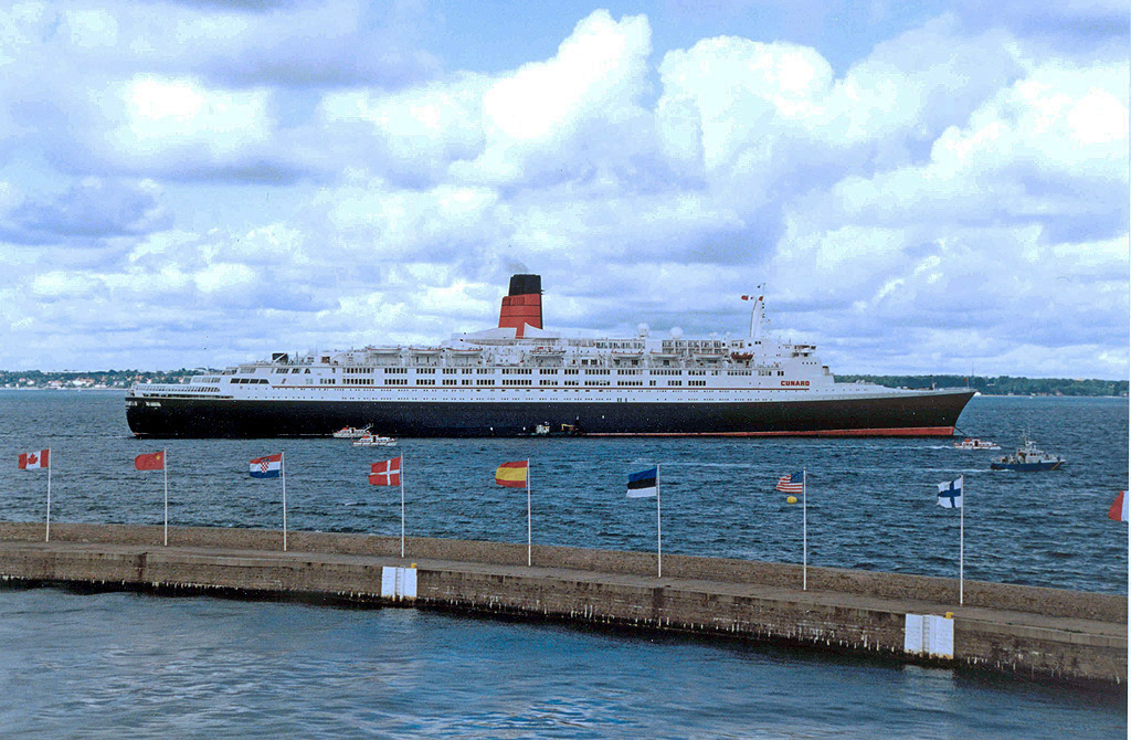QE2 HBG 1999 6