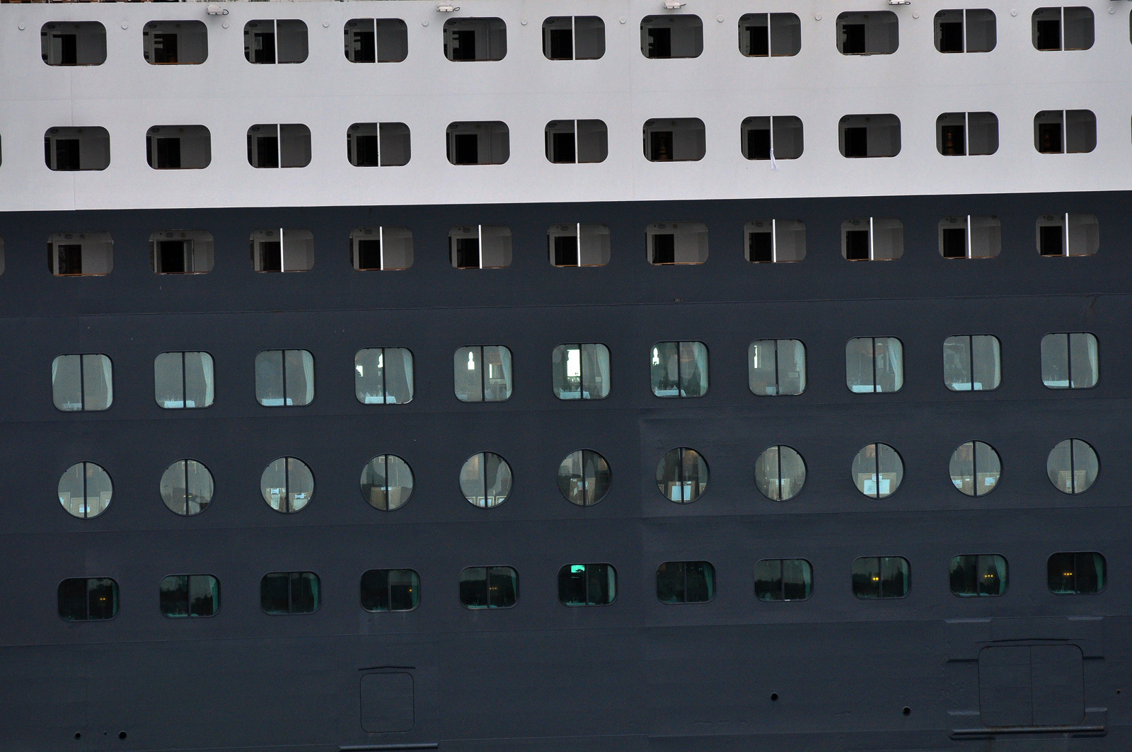 qm2-35