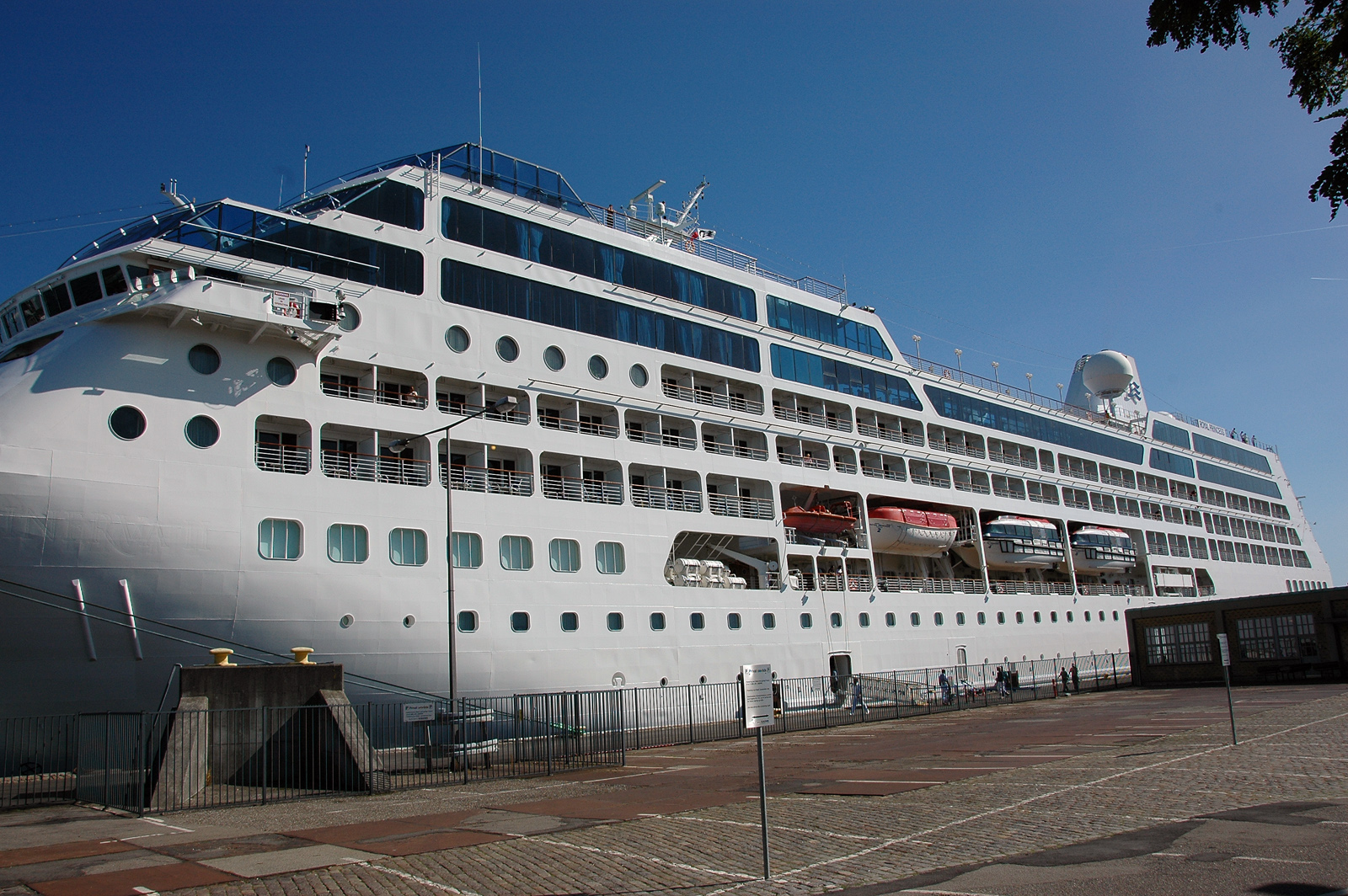 royal-princess2