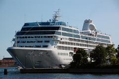 royal-princess1