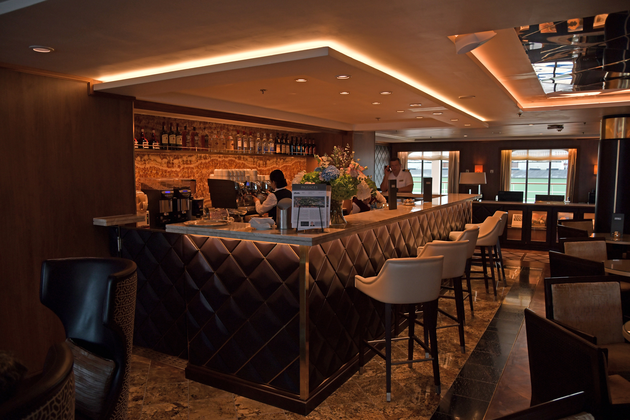 seven-seas-mariner-interior6