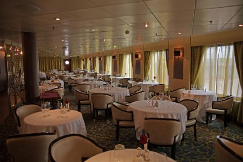 seven-seas-mariner-interior8