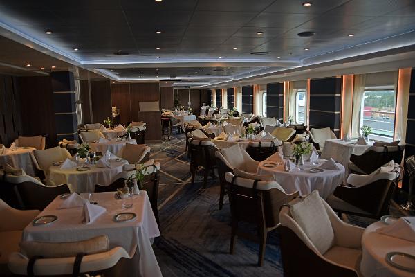 seven-seas-navigator-interior9