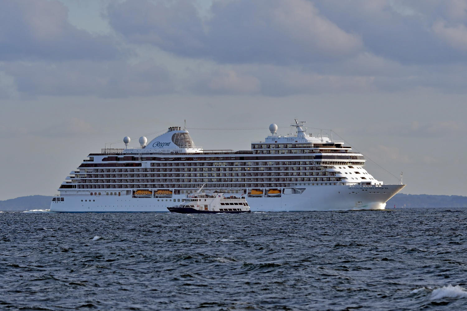 seven-seas-splendor2