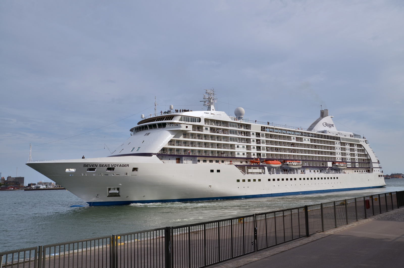 seven-seas-voyager14