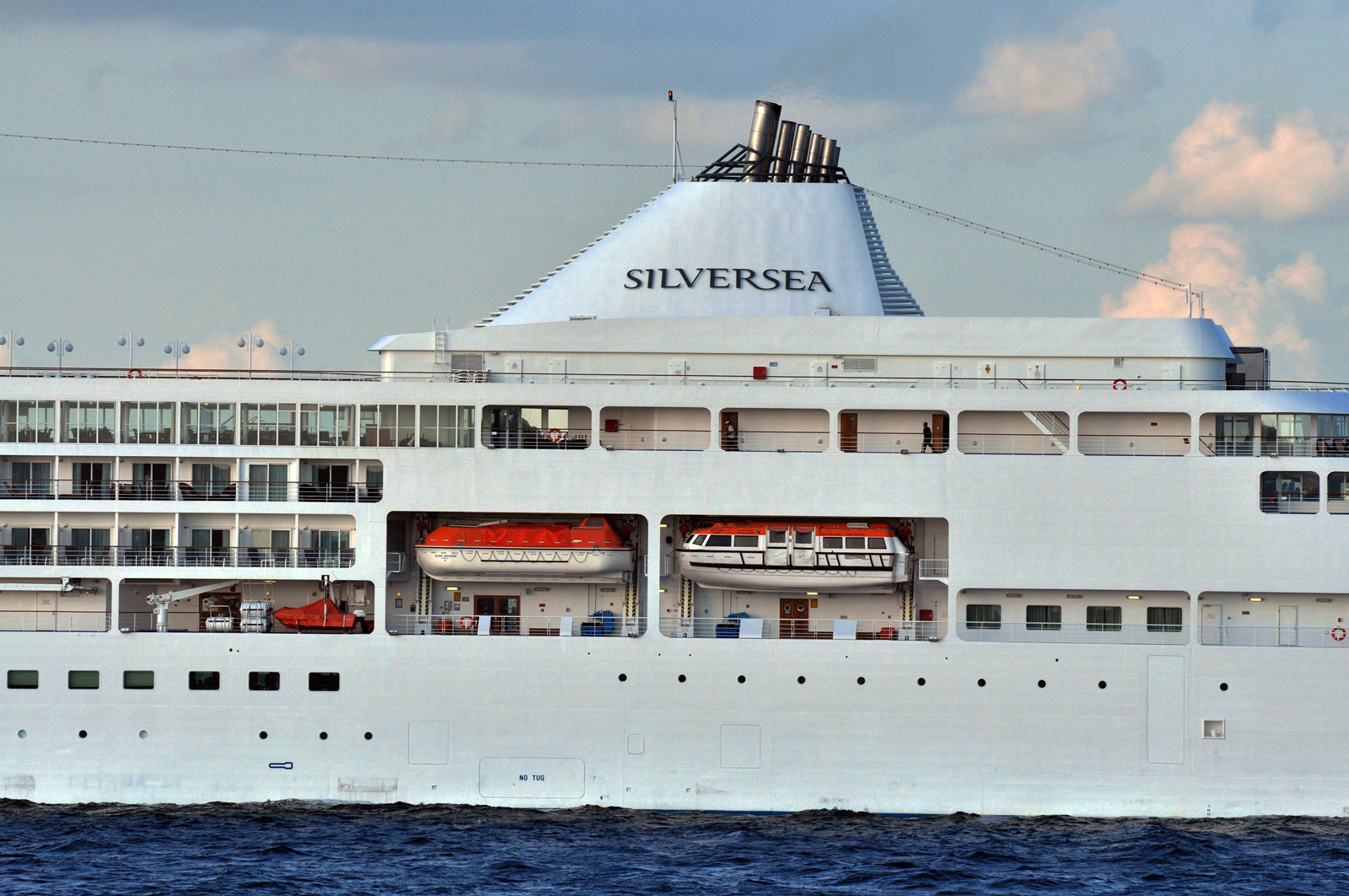 silver-whisper4