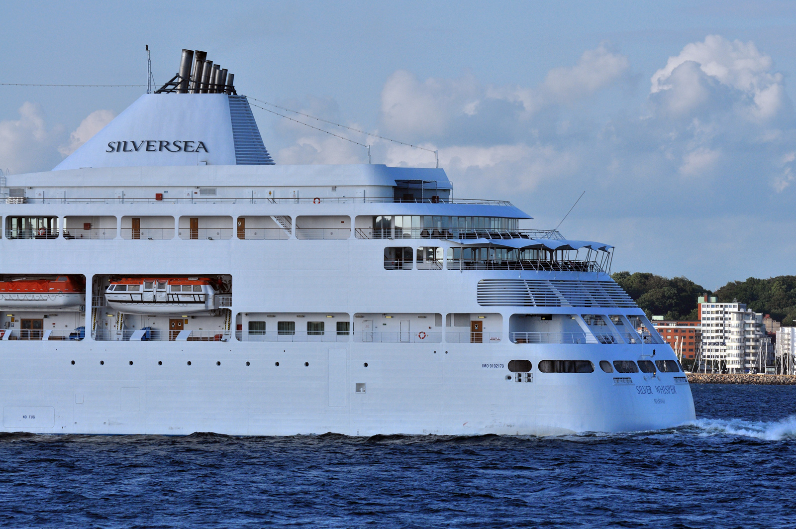 silver-whisper5