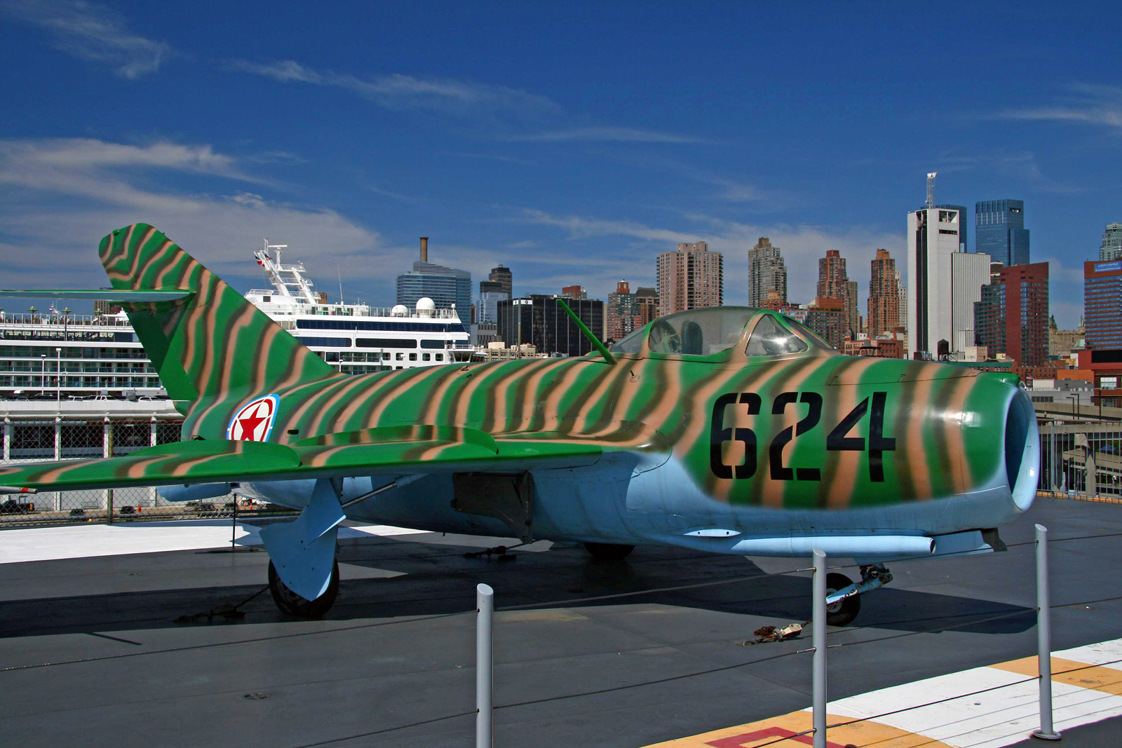 uss-intrepid7